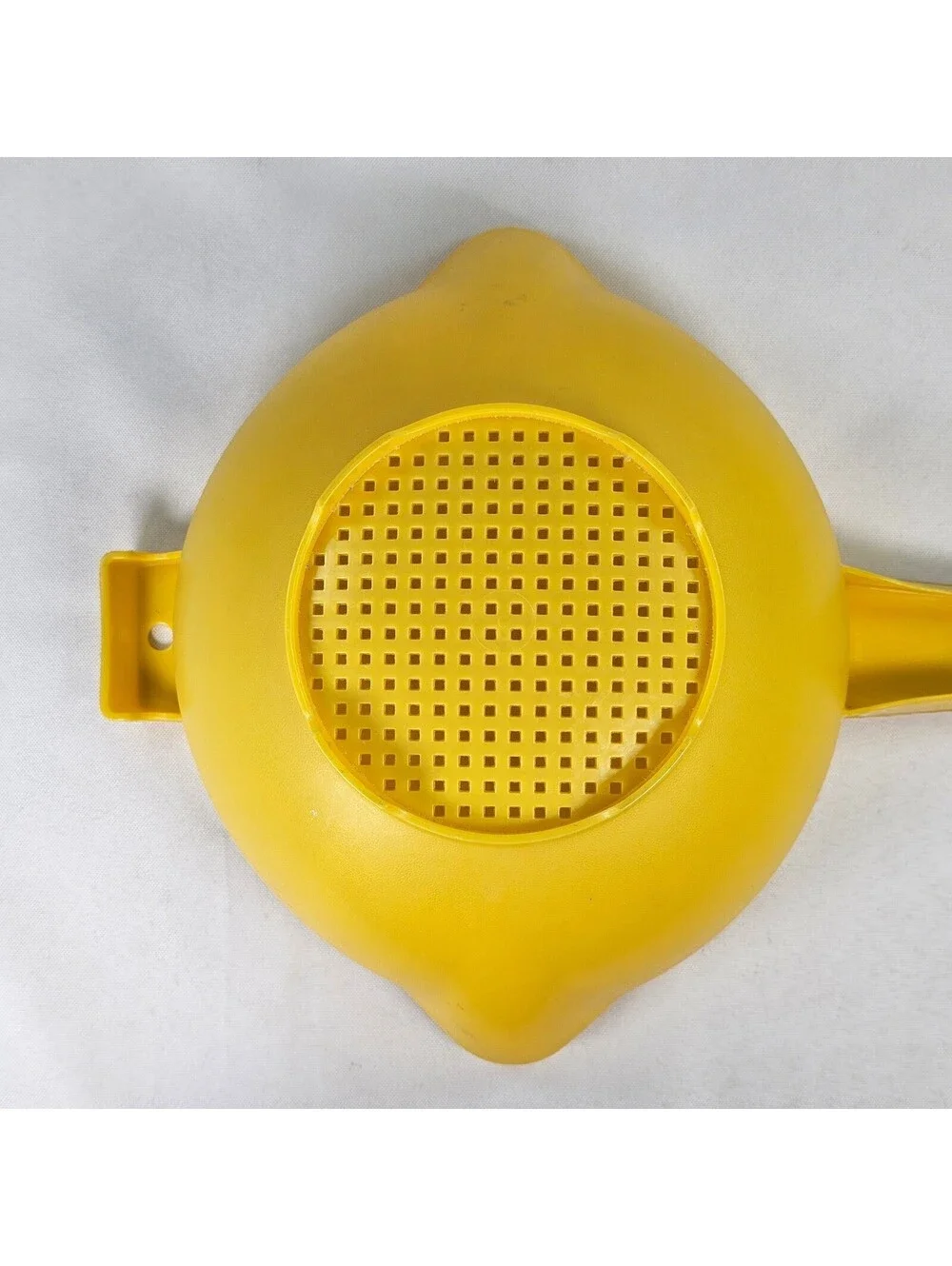 Vintage Tupperware Yellow Colander Strainer Long Handle 13.5 Inch 152-4 Retro